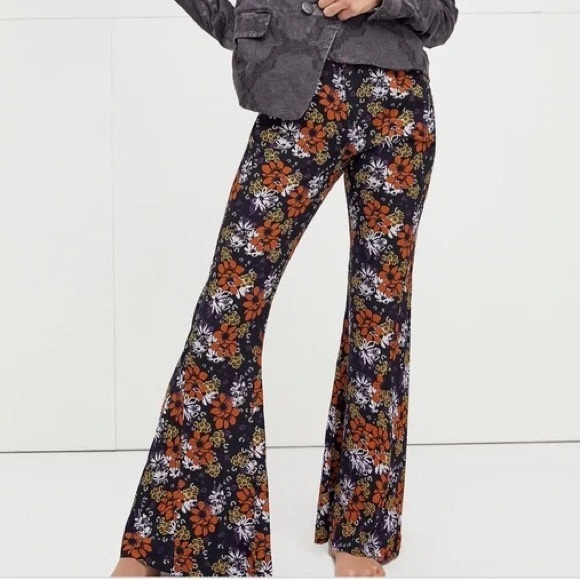 Free People Pants - Free People Can’t Take My Eyes Off of You Floral Flare Pant - M